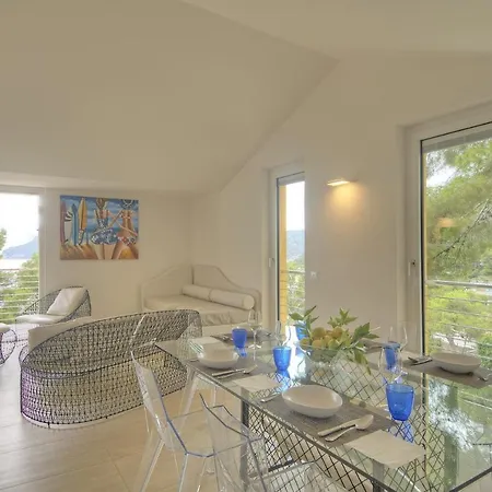 Residenza Ginepri 69 アパート