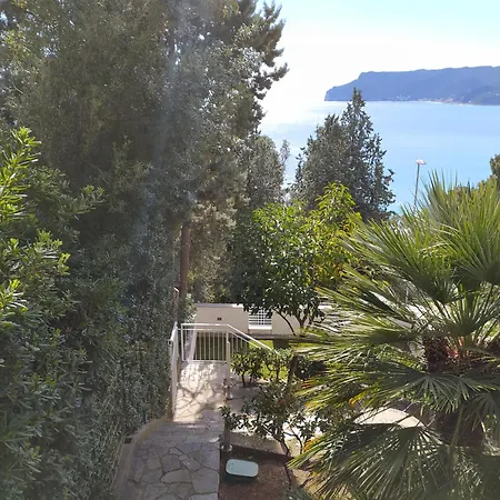 Apartment Residenza Ginepri 69 *